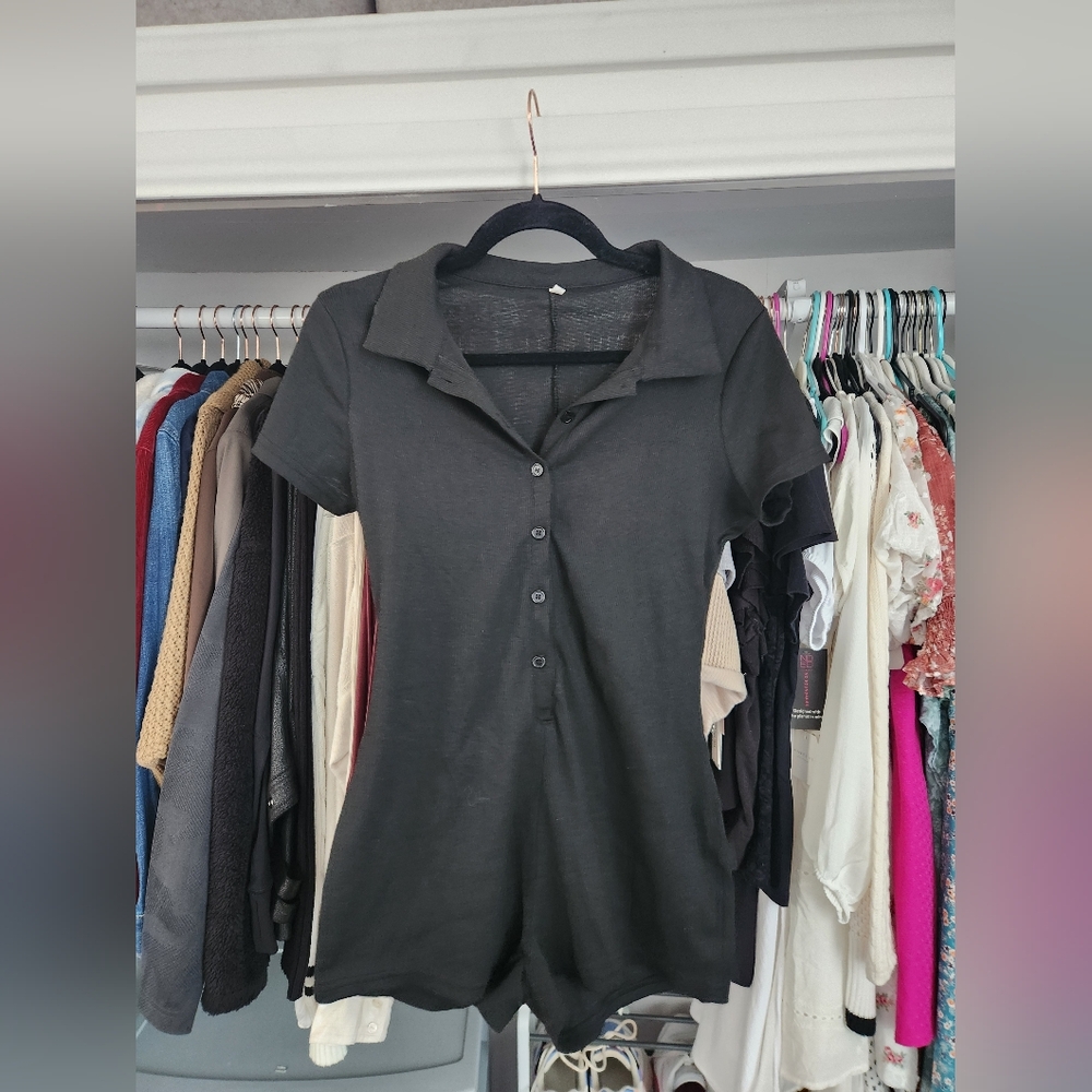 NEVER WORN Black Button-Up Women's Romper - Picture 3 of 5